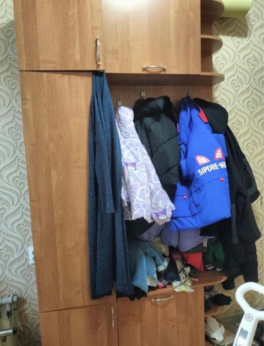 Прихожая продается почти даром