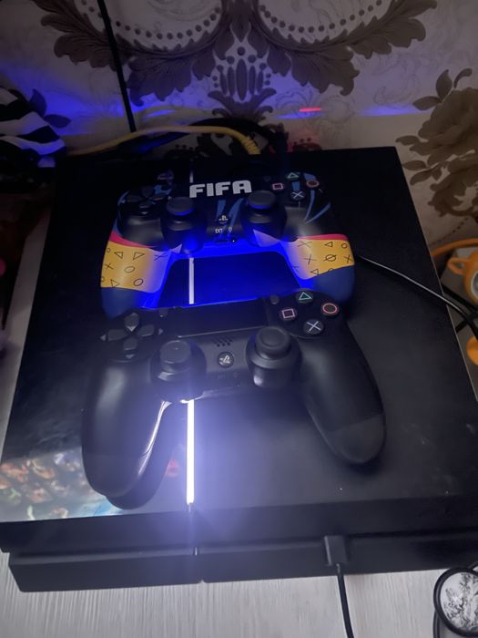 Продам sony playstation 4 fat