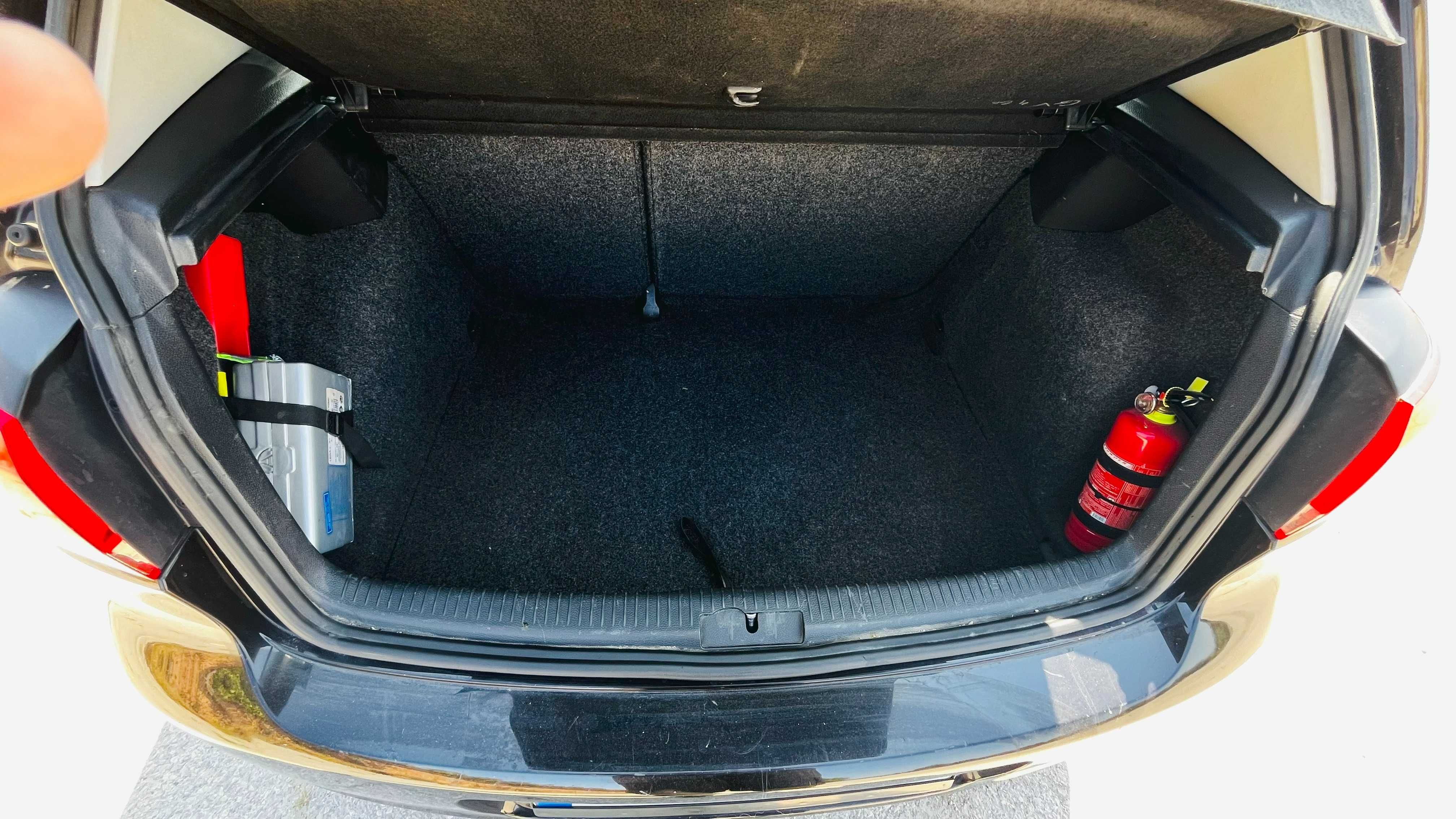 VW GOLF 6  1.6 TDI 105