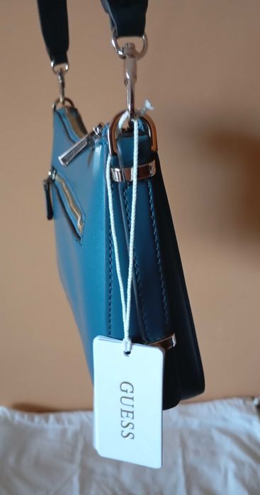 Чанта дамска Guess Daryna 2 Comp Satche HWVG94 93180. Нова.