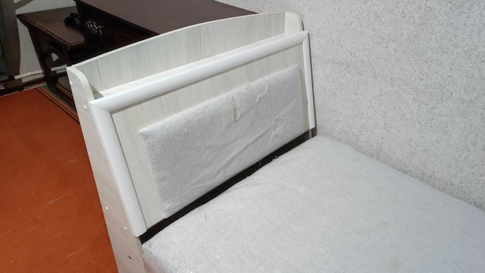 односпальная кровать