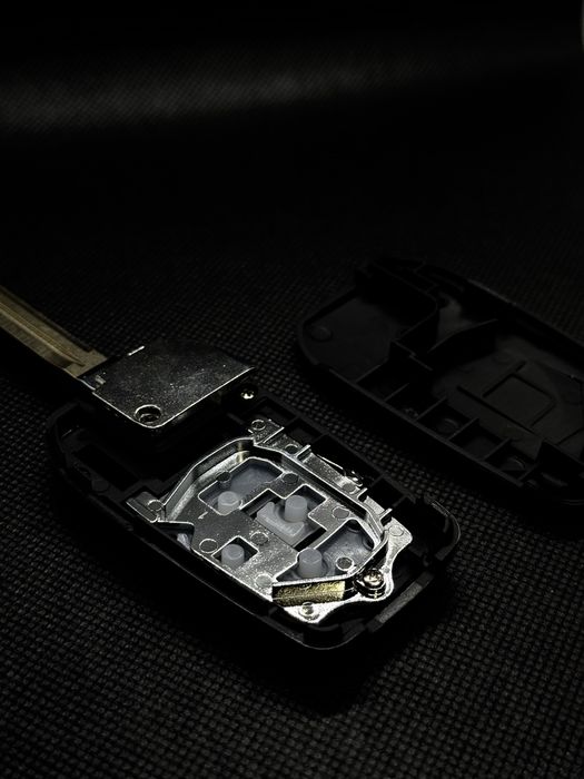 Carcasă cheie tip smart Toyota – design premium tip briceag (flip key)