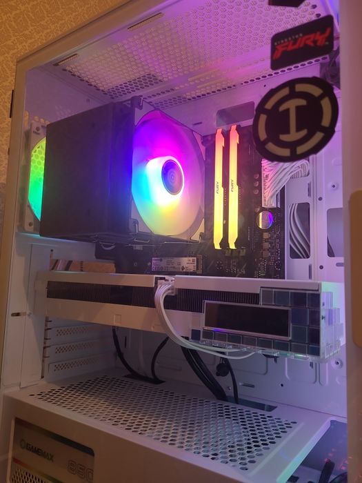 Продам видеокарту rx6650xt 8gb 
PELADN