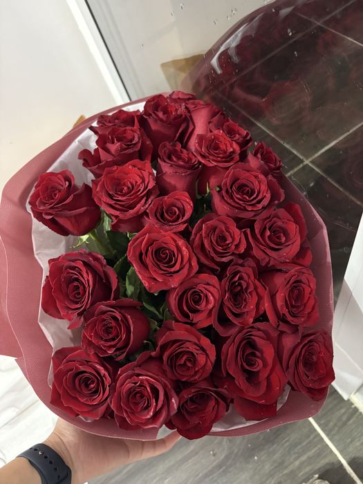 Розы цветы букет 27 штук