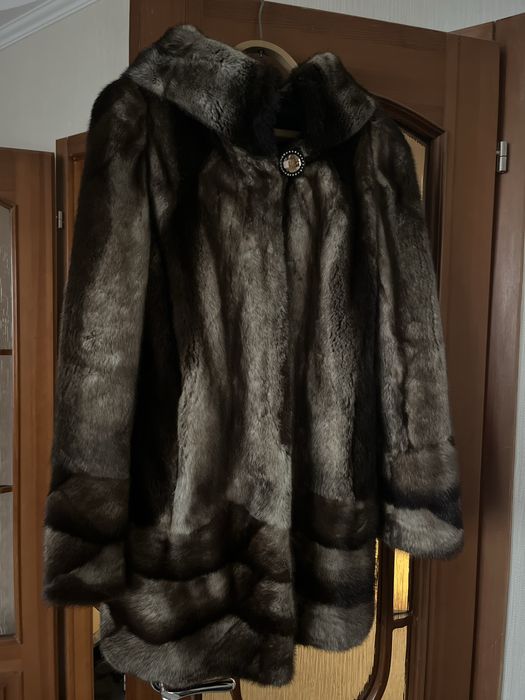 Шубка норковая. Размер 44-46 , цвет комбинированый беж с коричневым