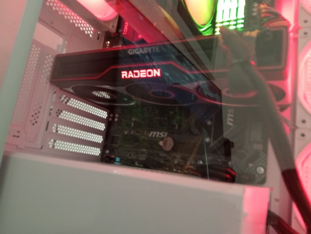 Placa video Radeon RX 6800 16GB GDDR6 256-bit