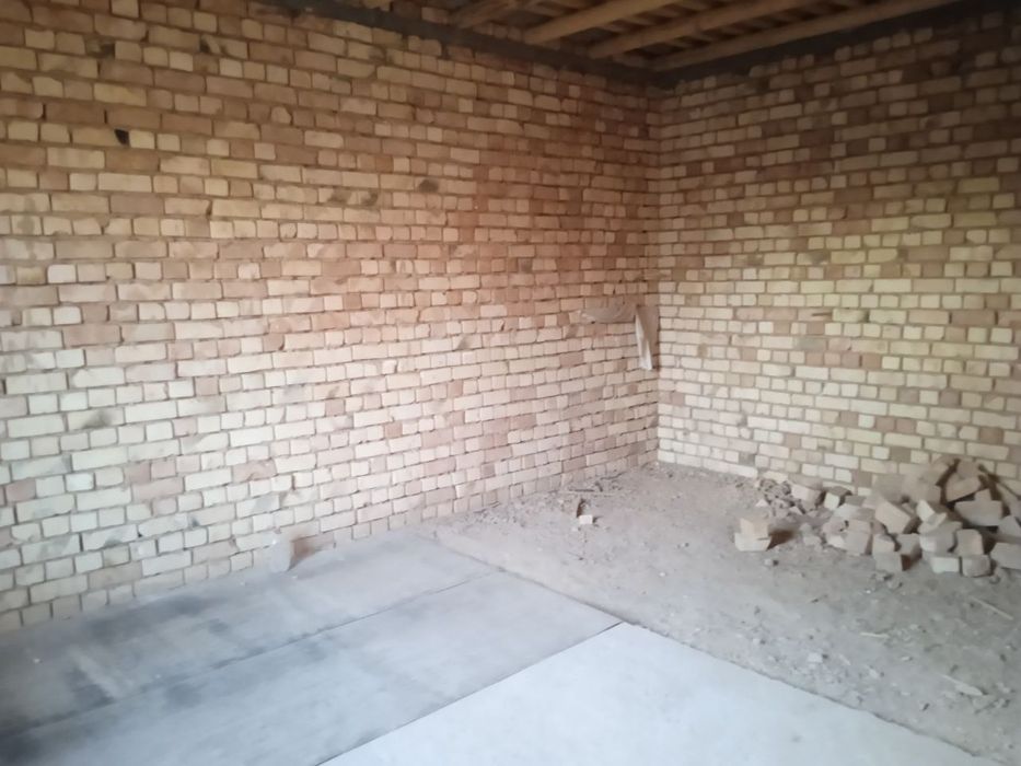 Uy sotiladi karobka xolatda