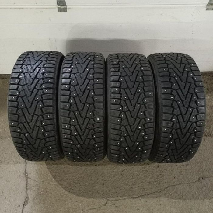 Комплект (4 штуки) зимней резины Pirelli Scorpion Ice Zero 235/55 R19