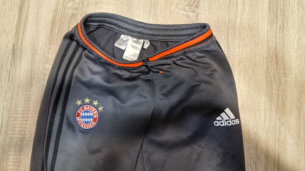 Долнище Adidas Bayern Munich