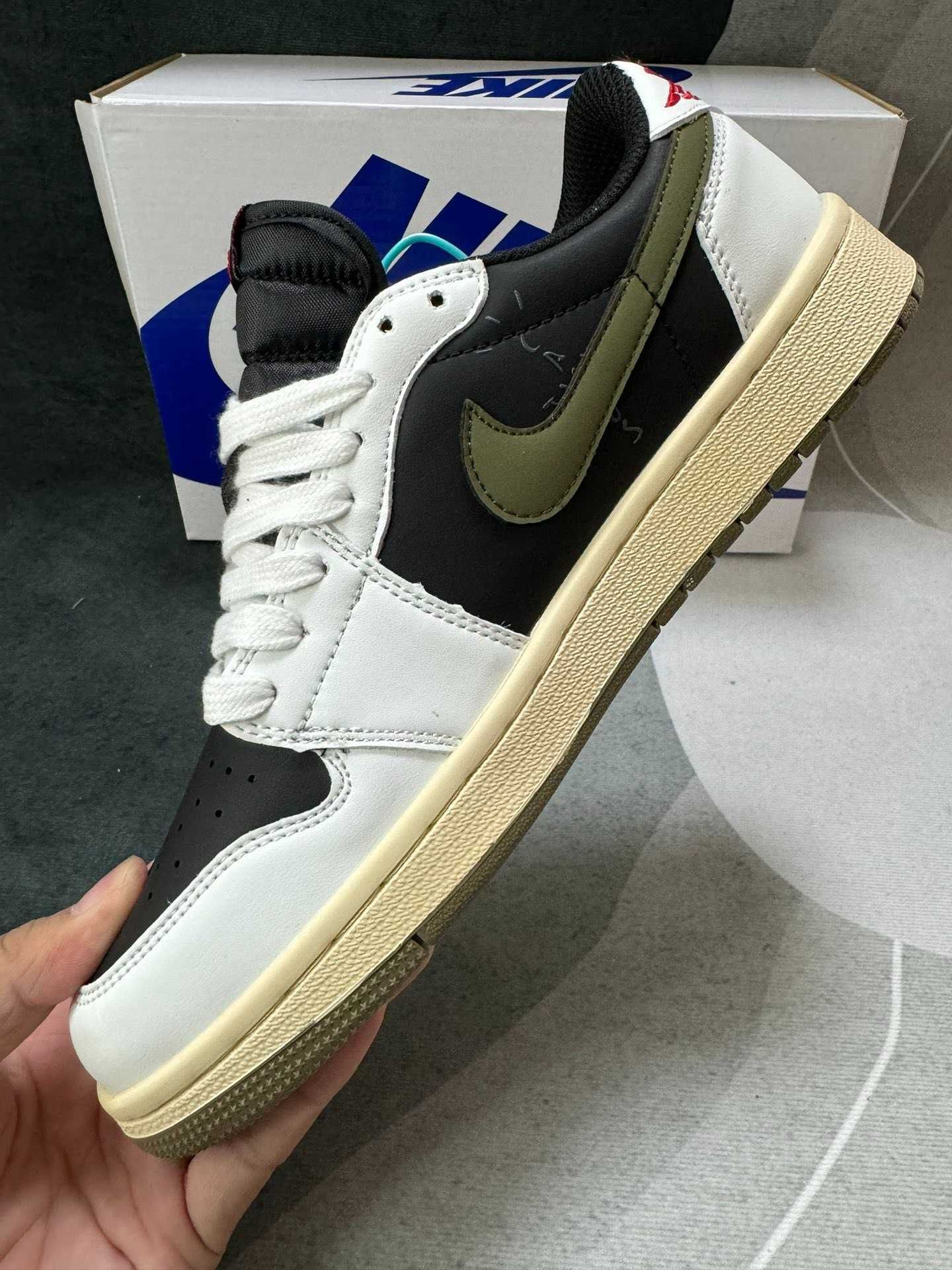 Travis Scott х Nikе Аir Jоrdаn 1 Low Мedium Olivе