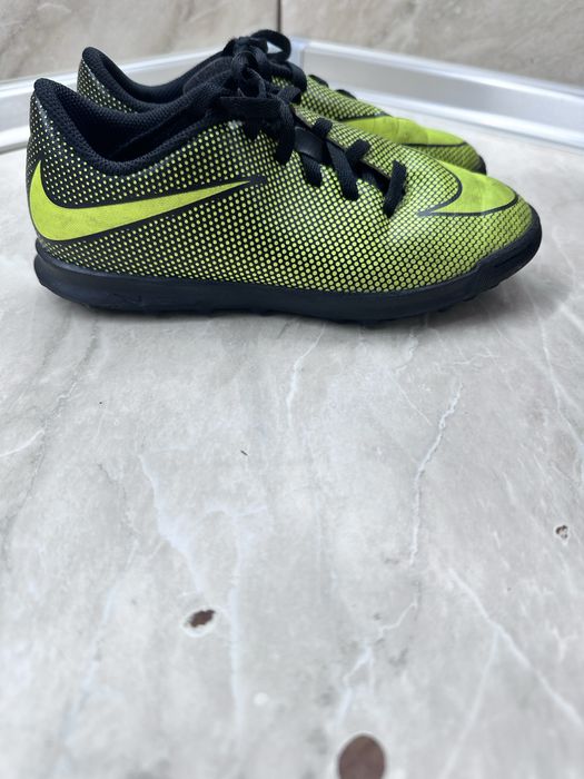 Детски маратонки NIkE 32номер  Футболни маратонки