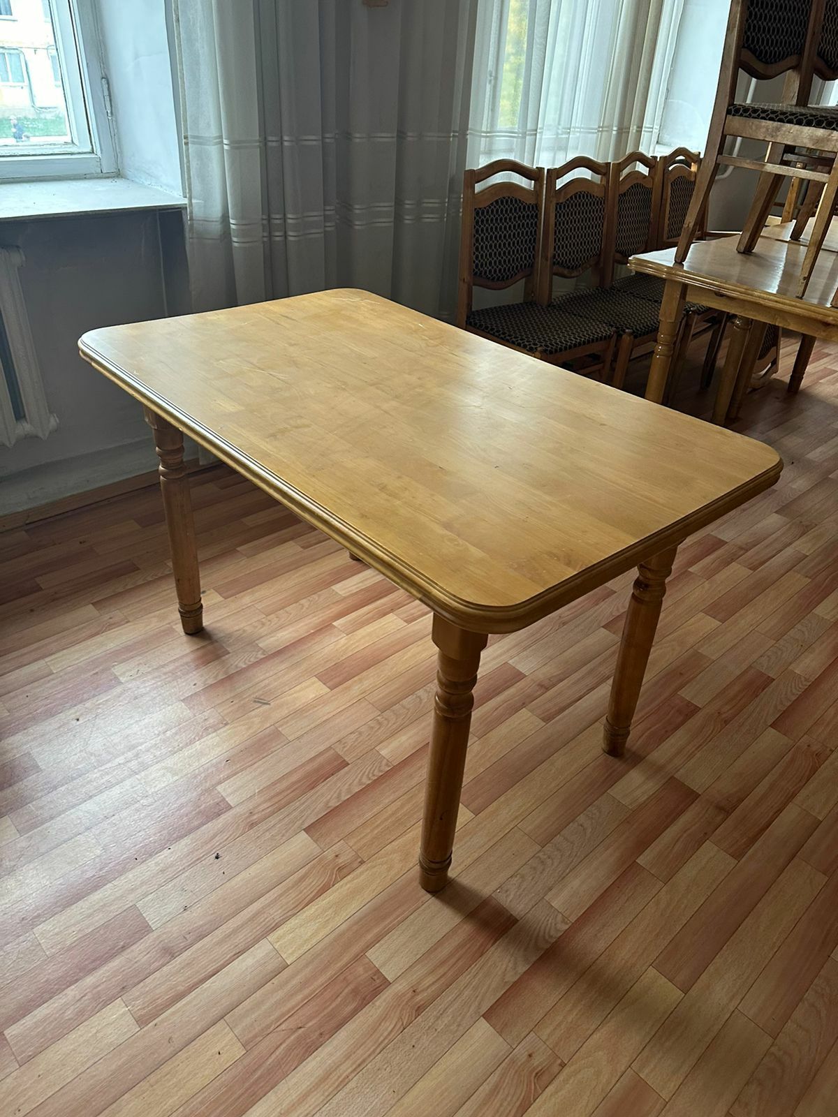 Продам столы деревянные