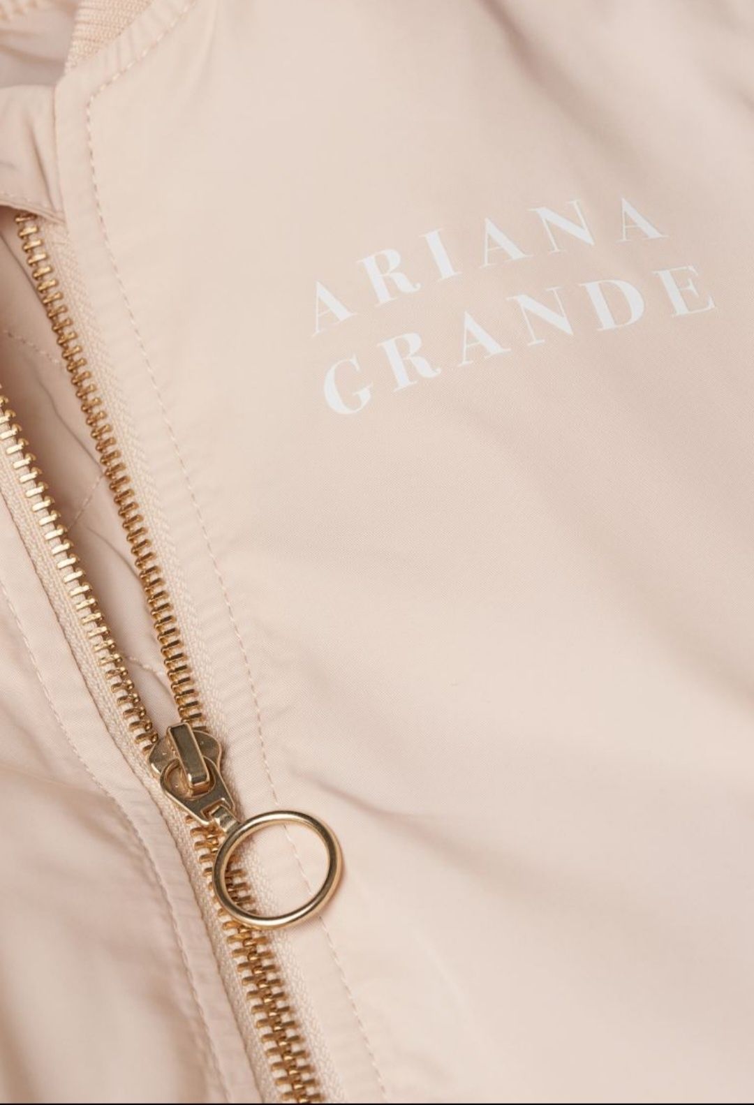 Jachetă Ariana Grande