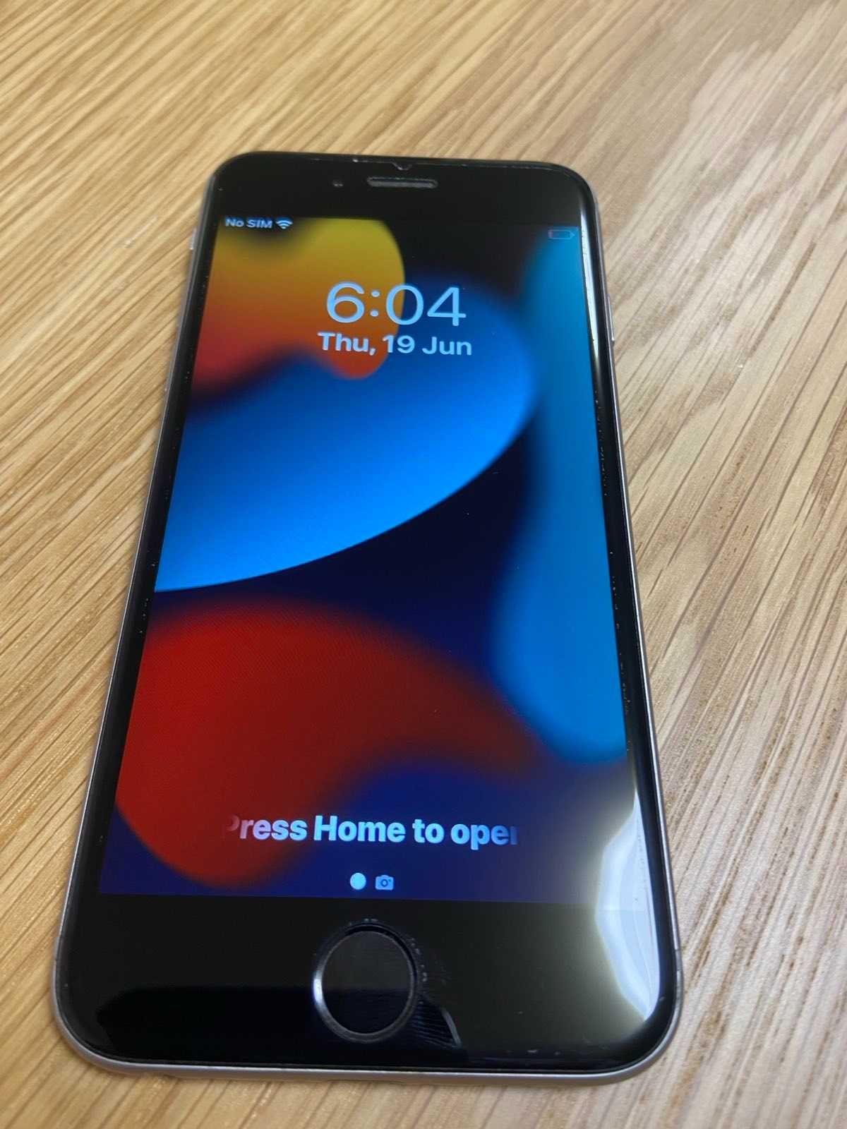 Телефон iPhone 6