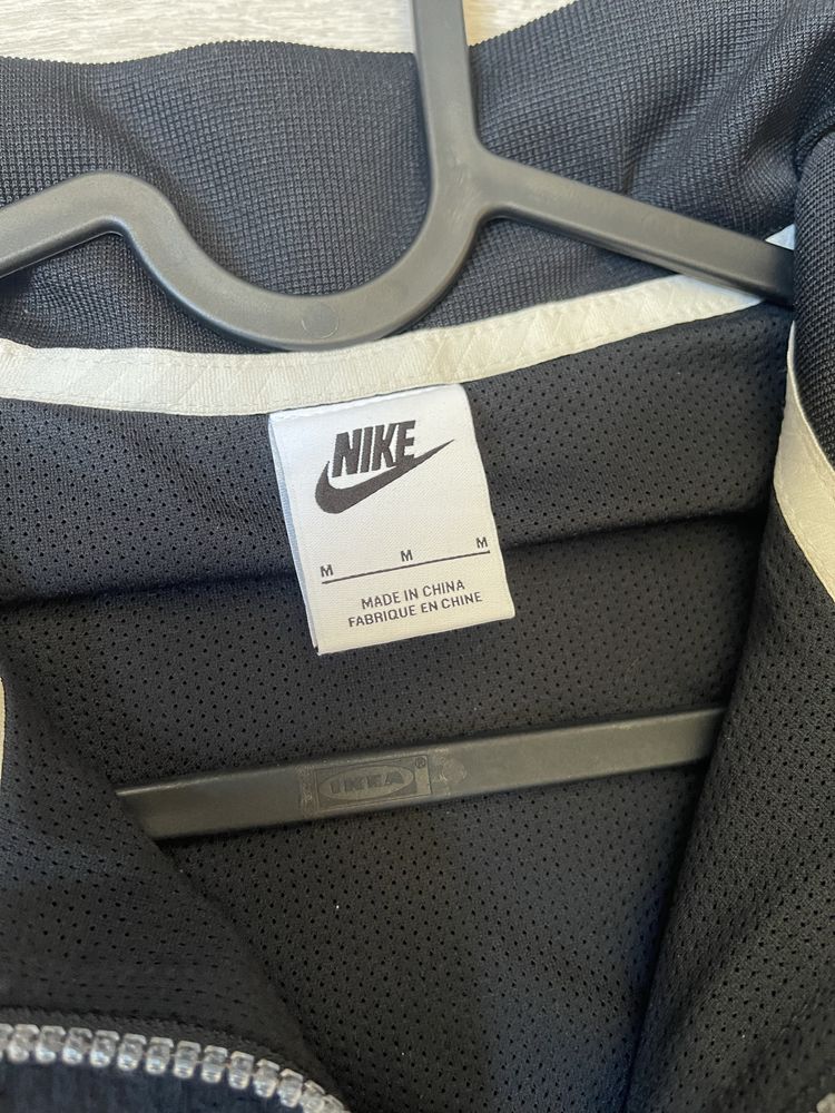 Яке Nike