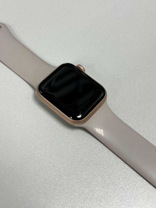 Apple Watch SE 40mm (г.Астана, ул. Мангилик ел, 17) лот 744146