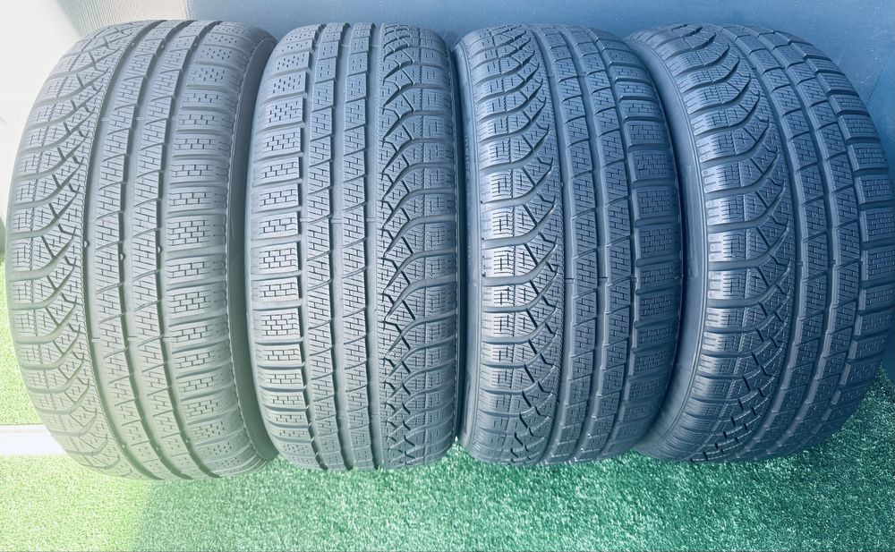 245/45/18 100V Pirelli Iarna