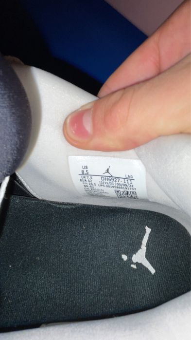 Vand jordan 4 marimi intre 36-45