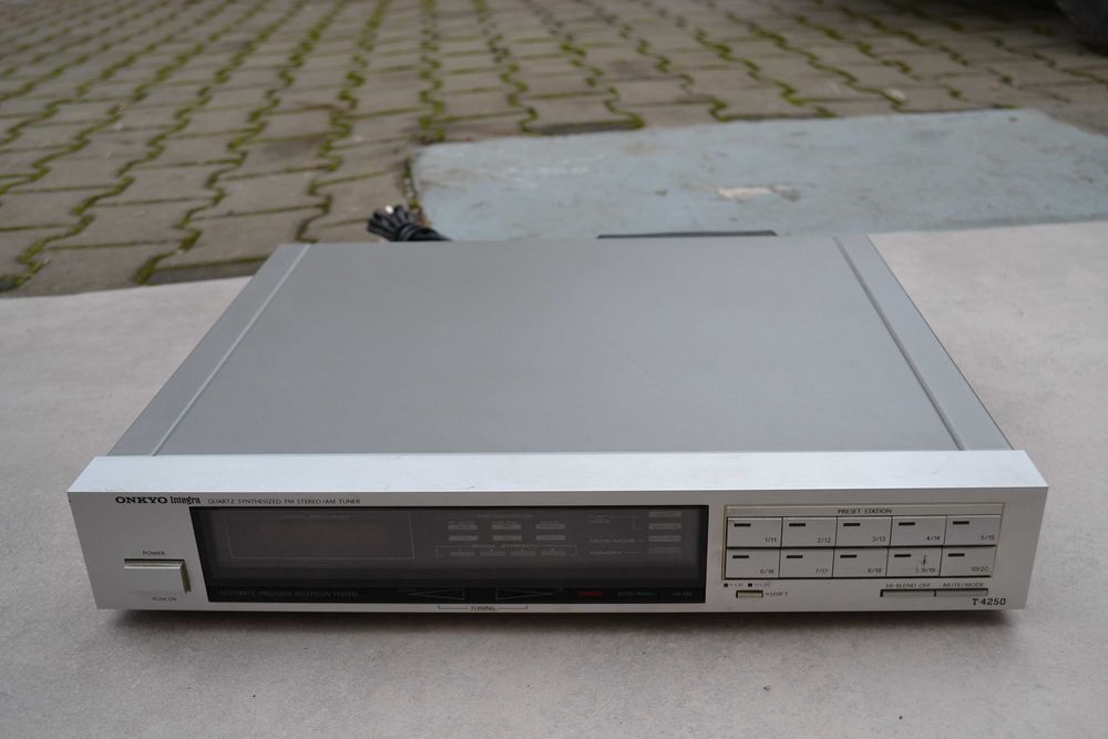 Tuner Onkyo Integra T 4250