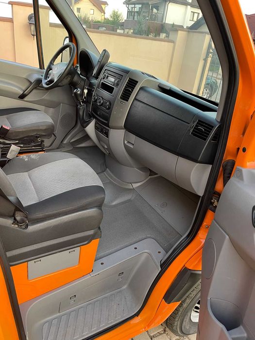 VW Crafter 2.0 Diesel 136 Cp 2011 6 Locuri + Bena