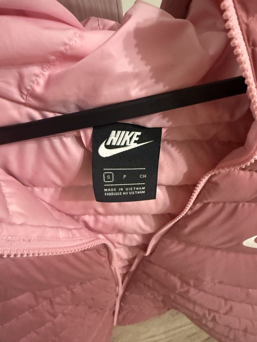 Розово яке Nike