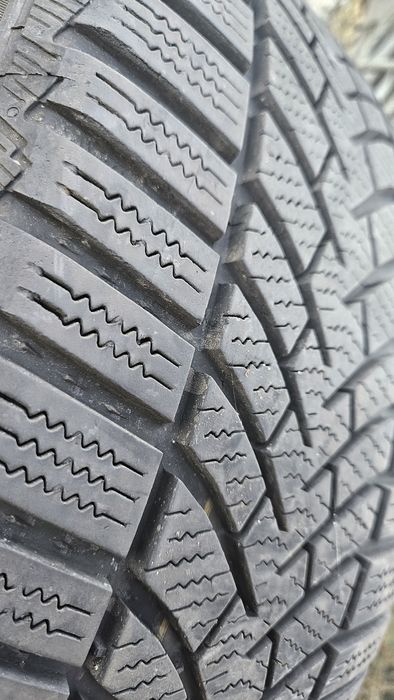 4бр гуми 205 50 17 дот 20 семперит