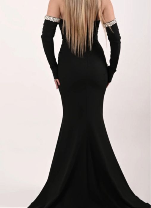 Rochii de seara purtate o singura data!