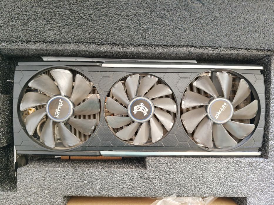 Placă video AMD Radeon RX 5700 XT 8GB – Sapphire Nitro Special Edition