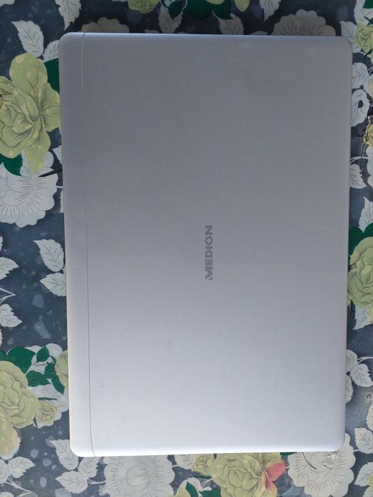 Laptop Medion Akoya i3 6100