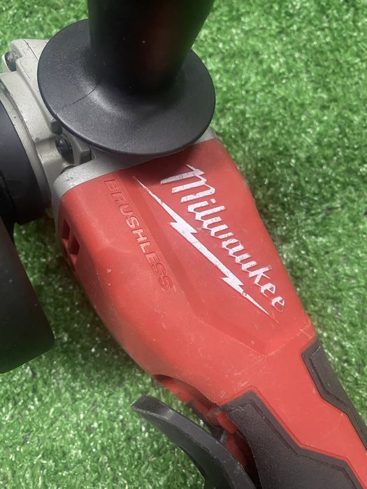 Безчетков ъглошлайф Milwaukee M18  BLSAG125XPD с батерия 4ah