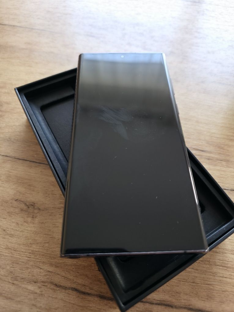 Samsung S22 Ultra 256 GB  12 RAM