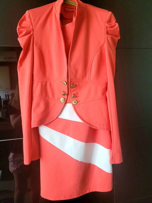 Costum firma atmosphere Sarafan si sacou corai