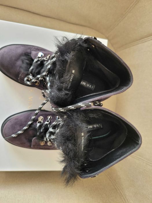 Botine cu șireturi din piele intoarsa. Eva Minge, mărimea 36, Noi