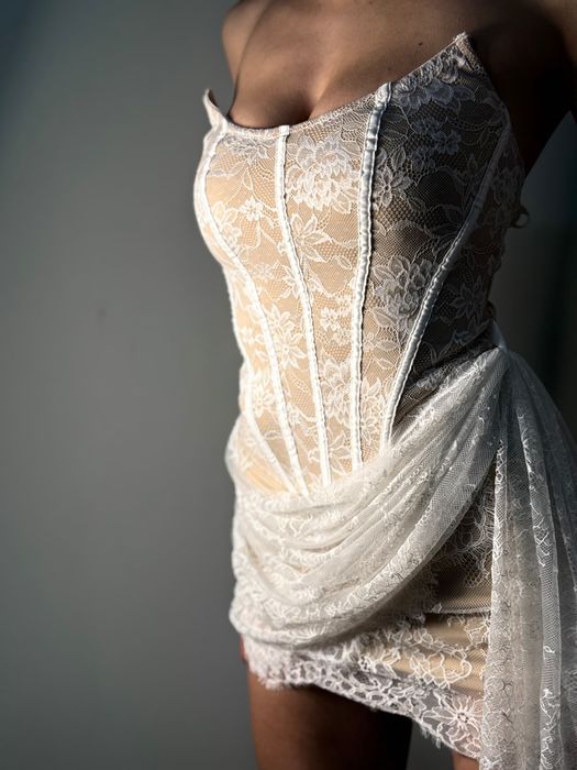 Красиви рокли в различни размери  С / М / Л