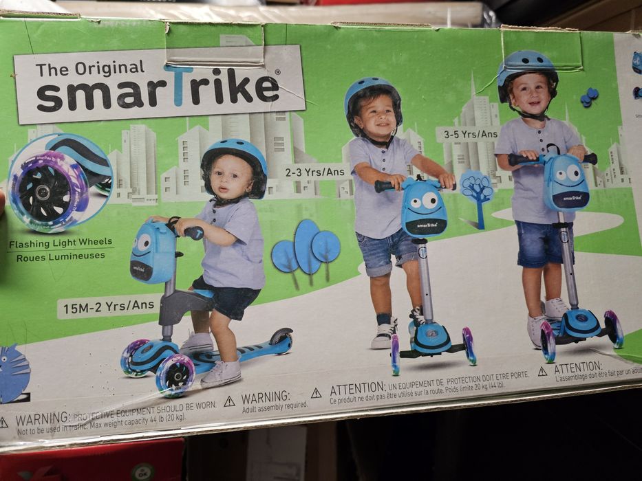 Детски скутер (тротинетка) smarTrike със светещи колела