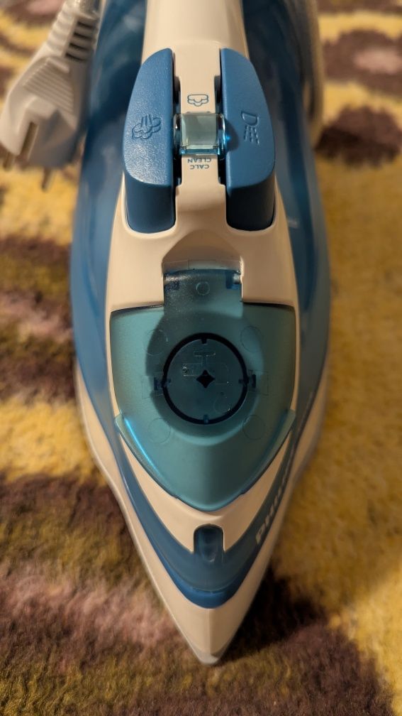 Fier de călcat cu aburi Philips PowerLife 2000W