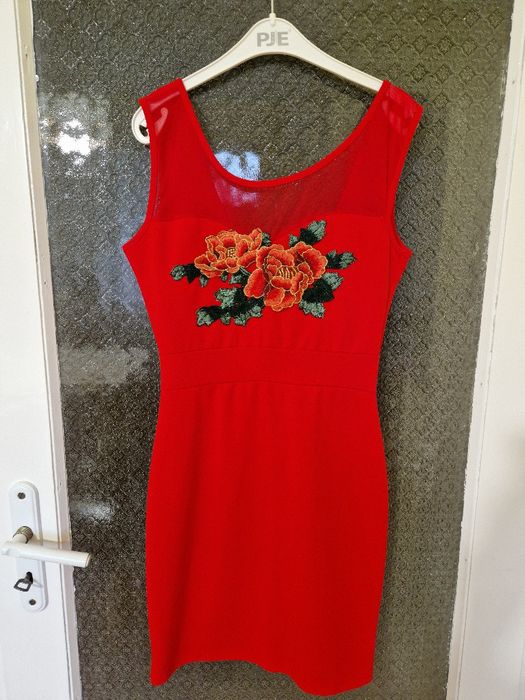 Червена рокля - официална