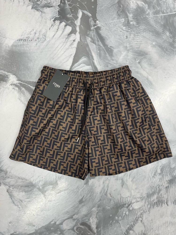Sort de baie Fendi
