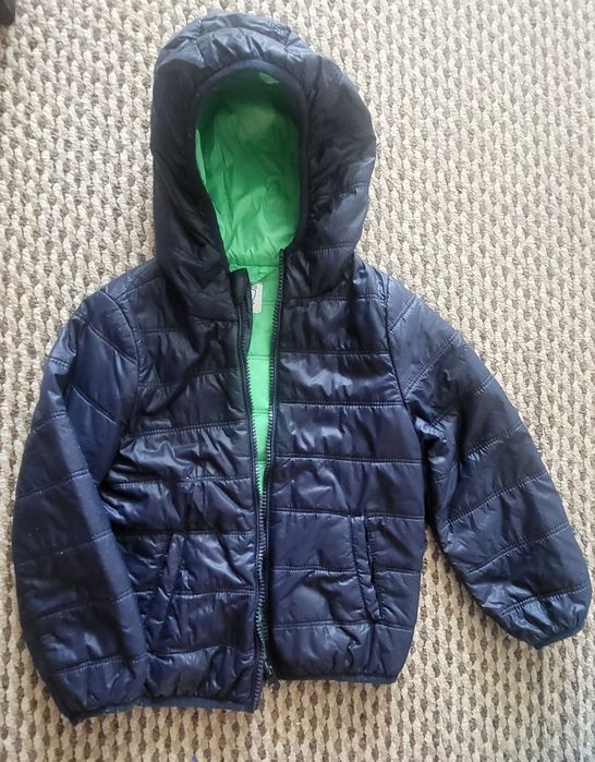 Продам детскую куртку