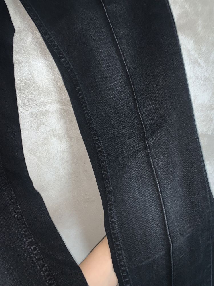 Blugi Acne cu buzunare albastru electric