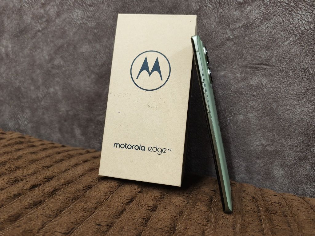 Motorola Edge 40 256GB Комплект