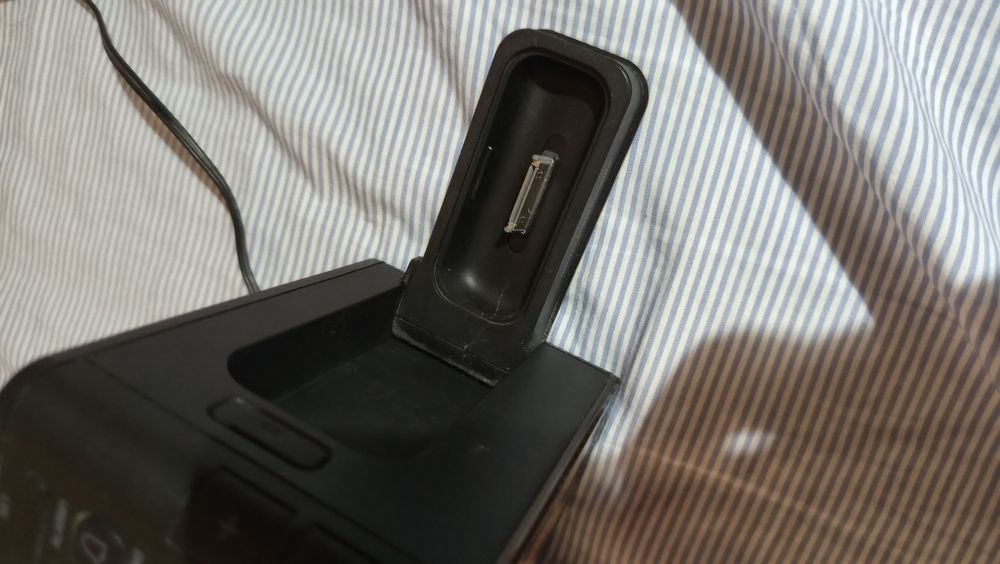 Док станция радио часовник