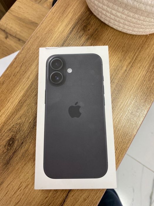 Продам новый айфон 16 не распакован