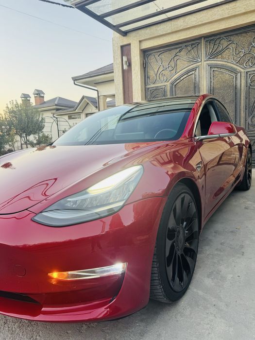 Tesla model 3 long range