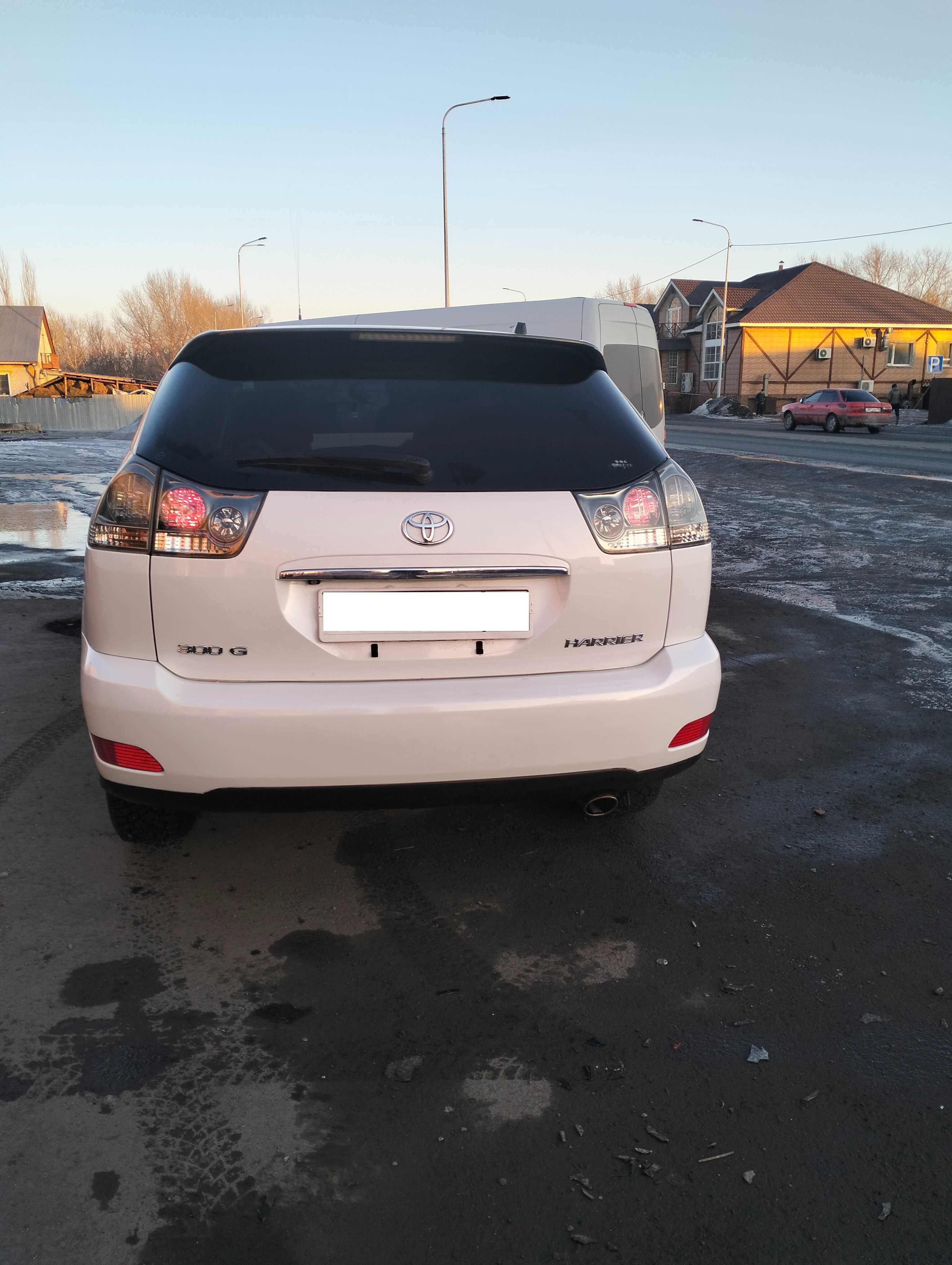 Продам Toyota Harrier