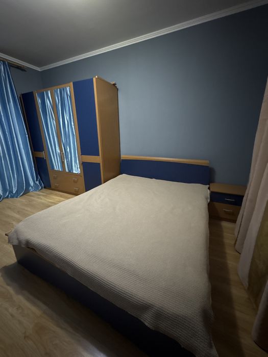 Продам спальный гарнитур