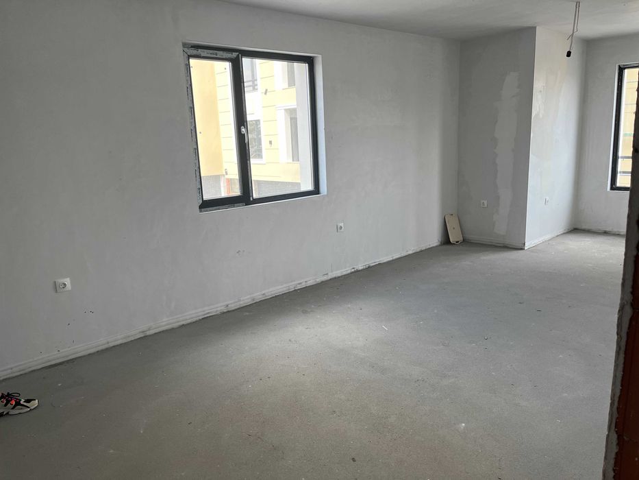 Продава се Тристаен апартамент в Пловдив, Остромила - 103 кв.м за 1428 €/кв.м - Снимка #3