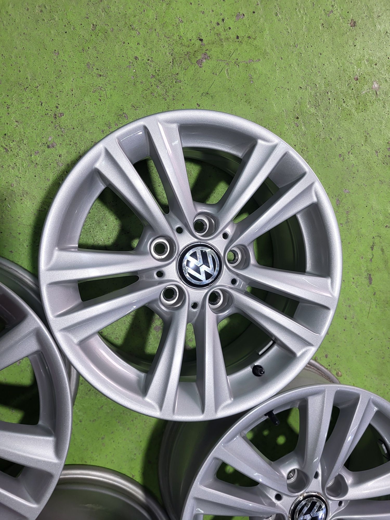 16 5x120 Vw Transporter t5 t6 лети джанти 5х120 т5 т6