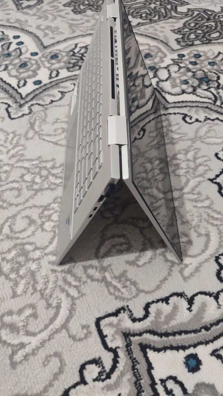 HP envy x360 noutbook