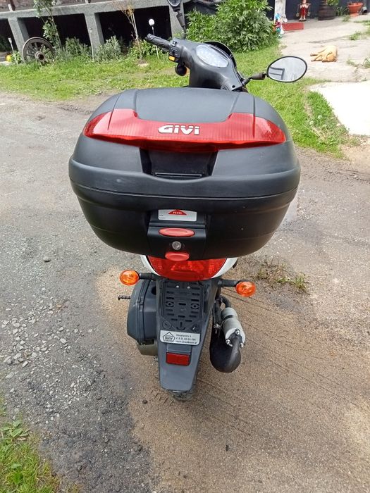 Vând Scuter Keeway